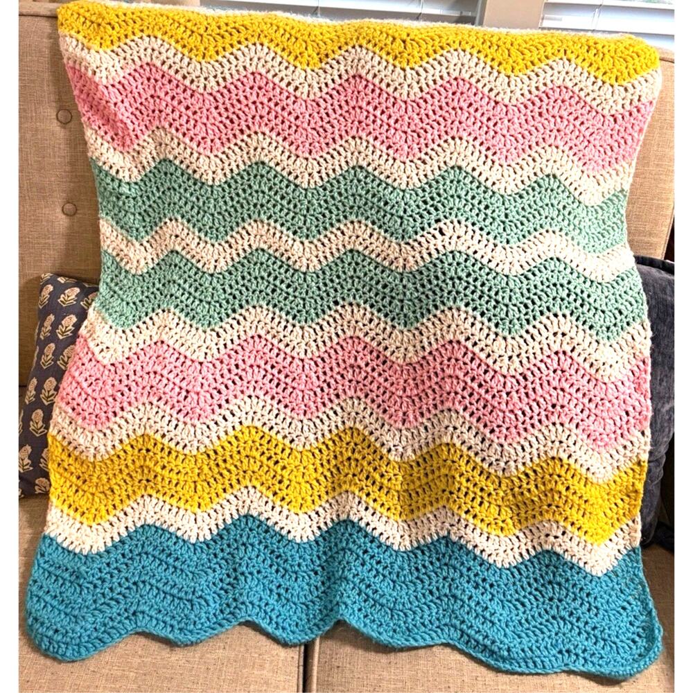 Vintage Handmade Crochet Chevron Ripple Baby Blanket Afghan Multi Pastel